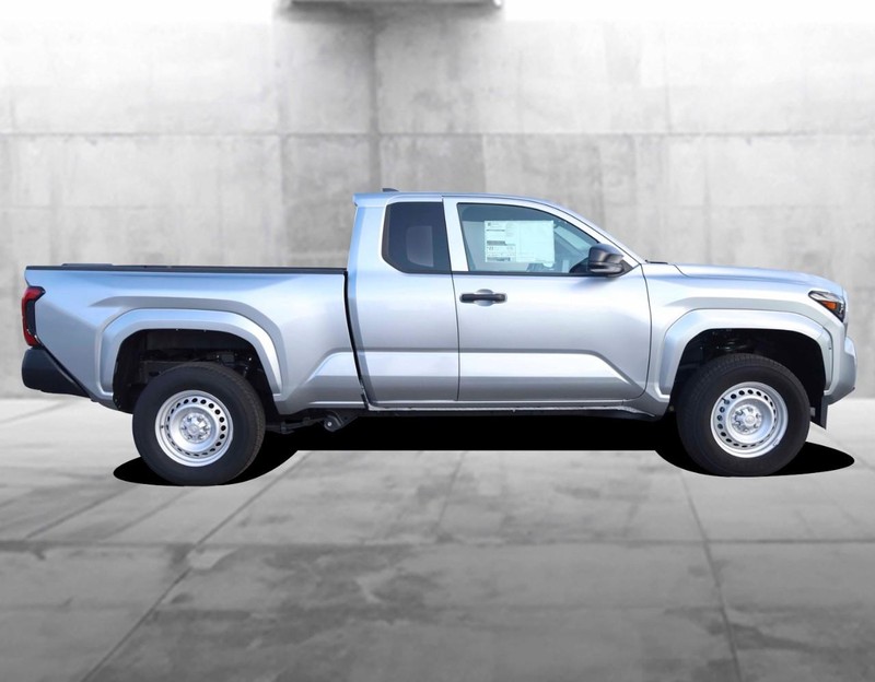 Toyota Tacoma 2WD Vehicle Image 05
