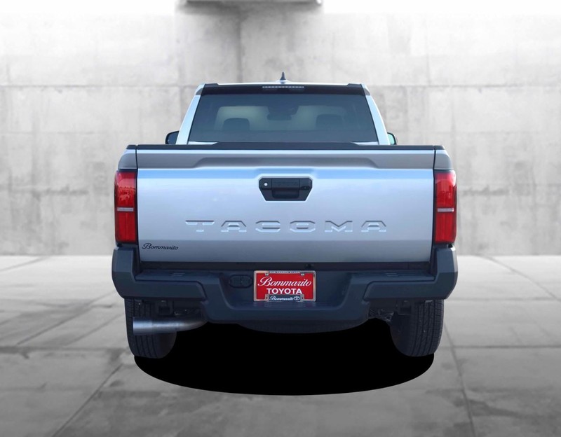 Toyota Tacoma 2WD Vehicle Image 06