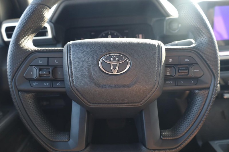 Toyota Tacoma 2WD Vehicle Image 08