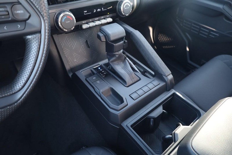 Toyota Tacoma 2WD Vehicle Image 16