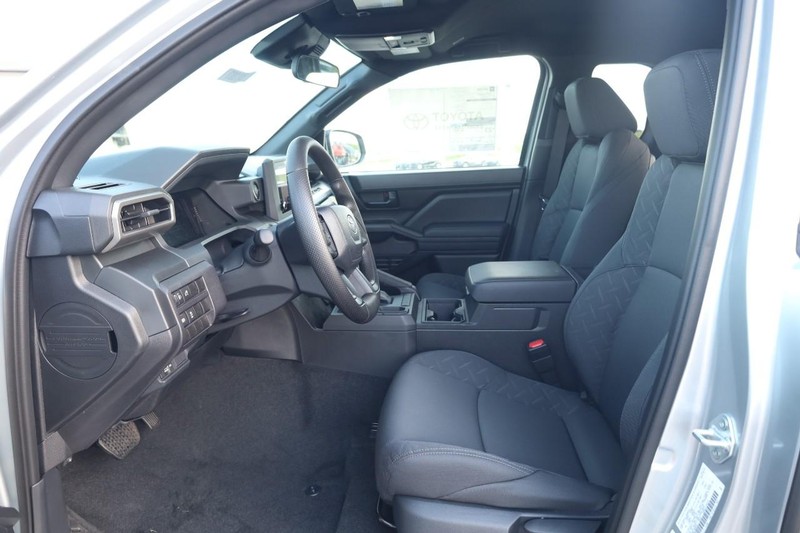 Toyota Tacoma 2WD Vehicle Image 19