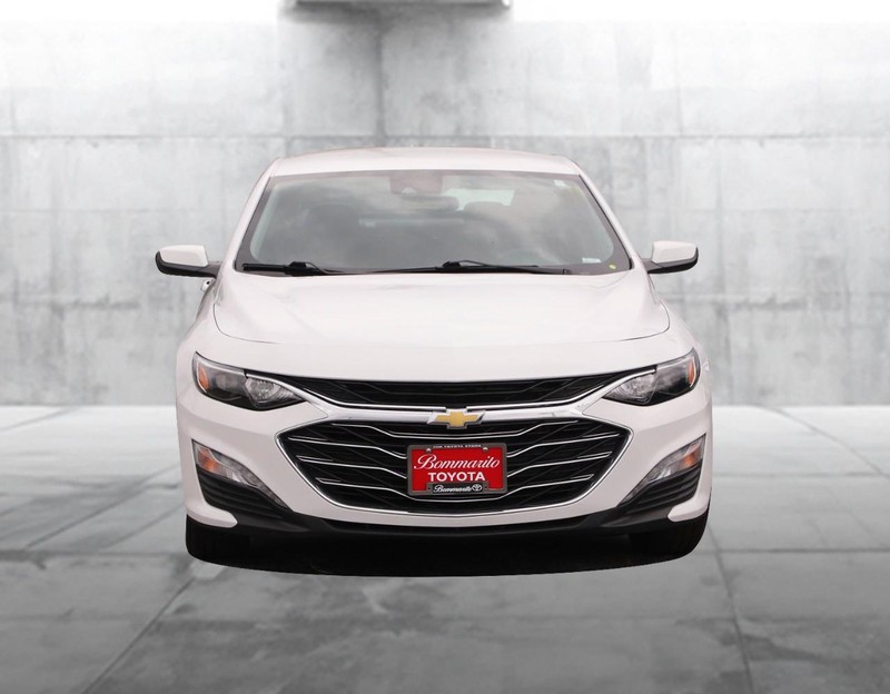 Chevrolet Malibu Vehicle Image 04