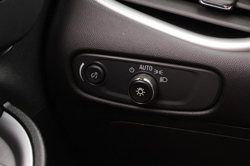 Chevrolet Malibu Vehicle Image 18