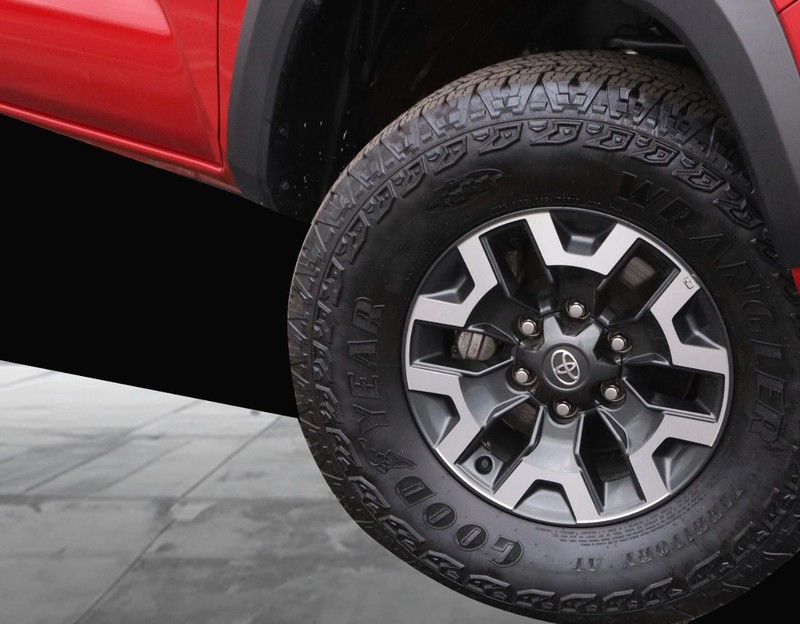 Toyota Tacoma 4WD Vehicle Image 03