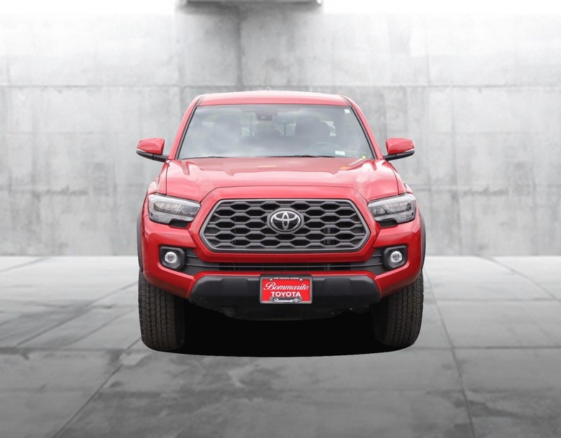 Toyota Tacoma 4WD Vehicle Image 04