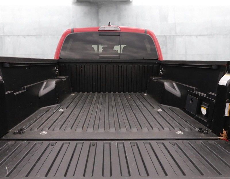 Toyota Tacoma 4WD Vehicle Image 07