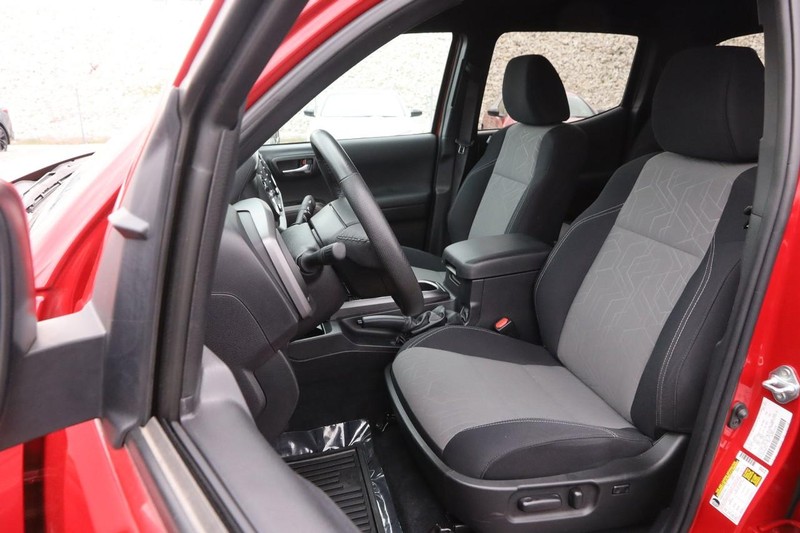 Toyota Tacoma 4WD Vehicle Image 08