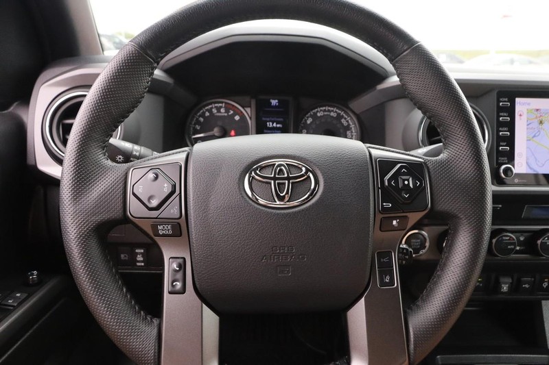 Toyota Tacoma 4WD Vehicle Image 10