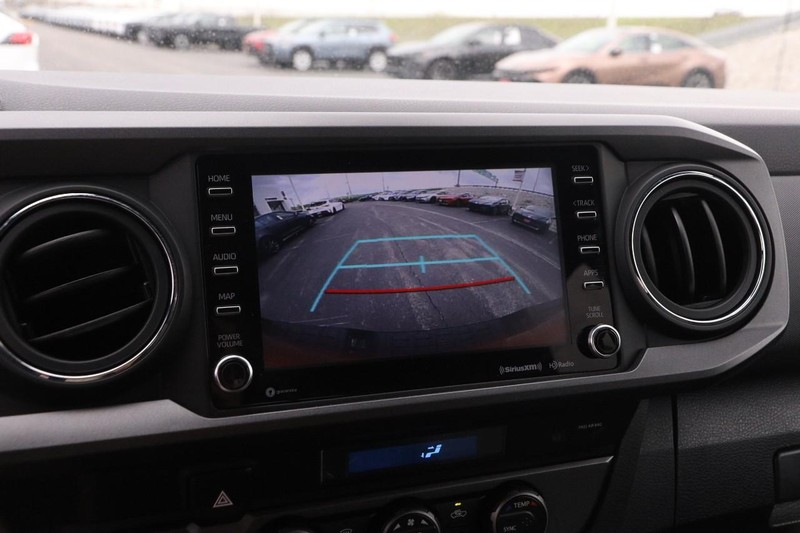 Toyota Tacoma 4WD Vehicle Image 16