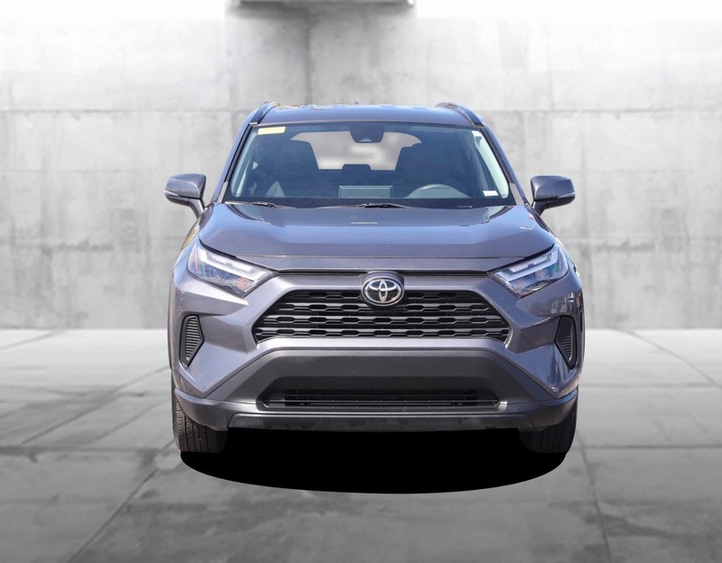 Toyota RAV4 Vehicle Image 04