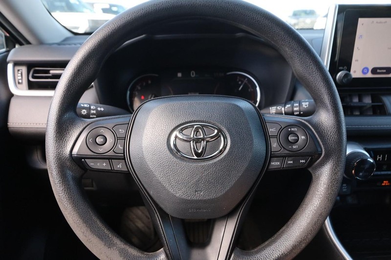 Toyota RAV4 Vehicle Image 10