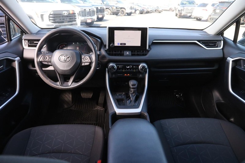 Toyota RAV4 Vehicle Image 19
