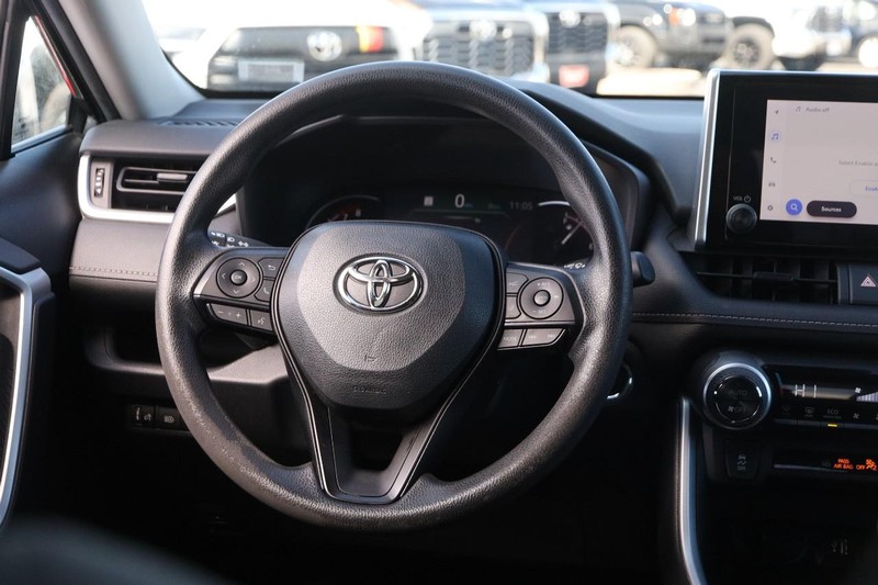 Toyota RAV4 Vehicle Image 21