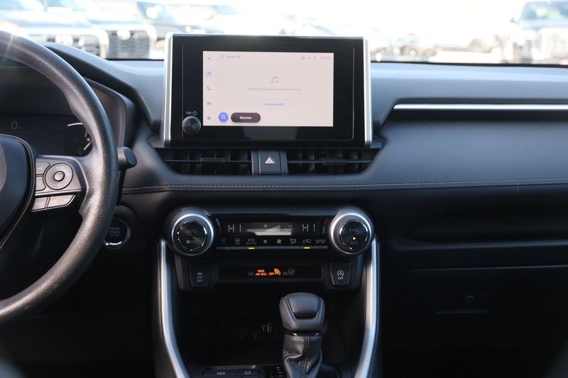 Toyota RAV4 Vehicle Image 22