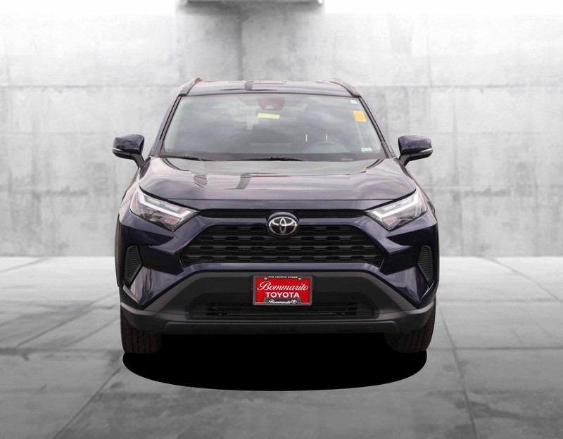Toyota RAV4 Vehicle Image 04