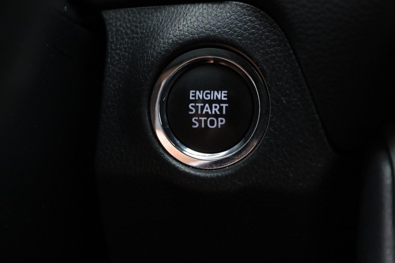 Toyota RAV4 Vehicle Image 14