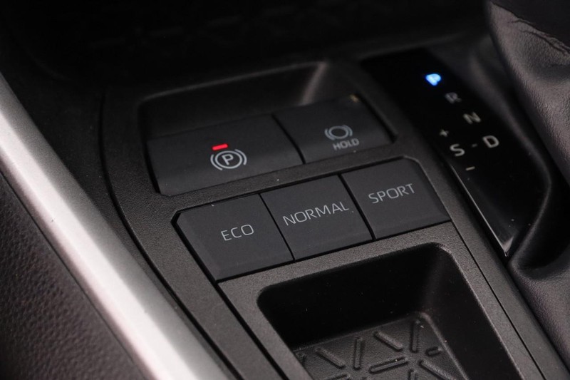 Toyota RAV4 Vehicle Image 18