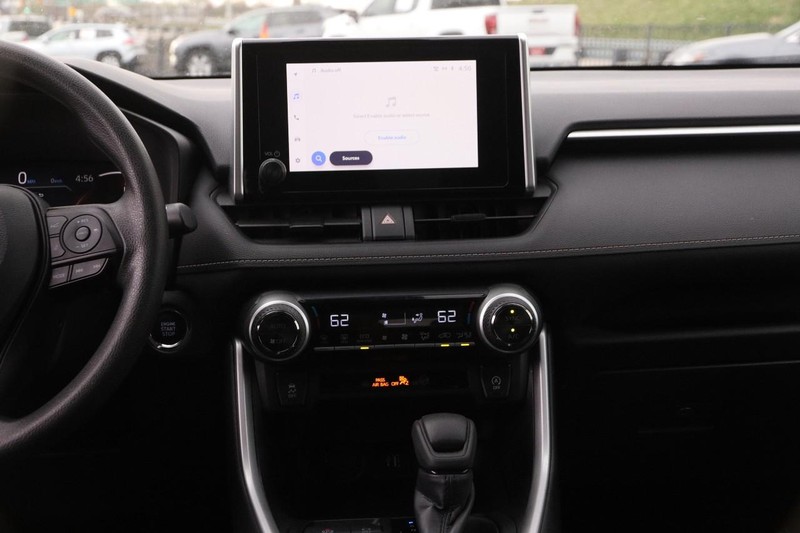 Toyota RAV4 Vehicle Image 23