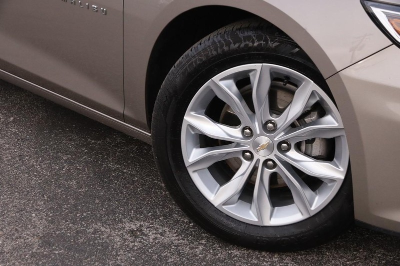 Chevrolet Malibu Vehicle Image 03