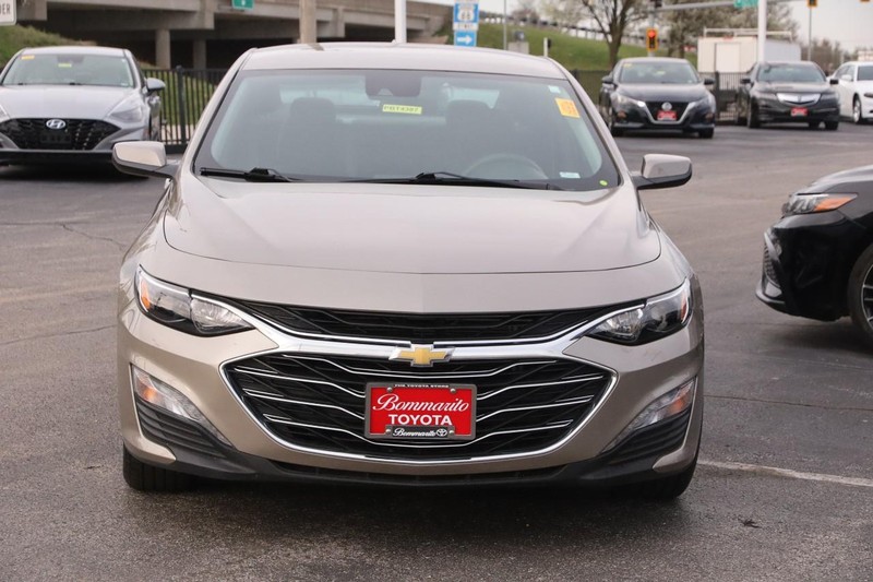 Chevrolet Malibu Vehicle Image 04