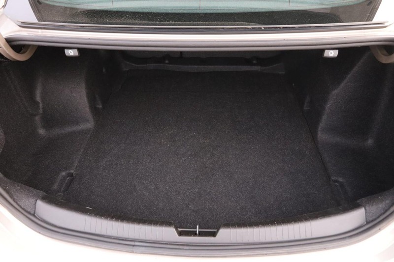 Chevrolet Malibu Vehicle Image 07