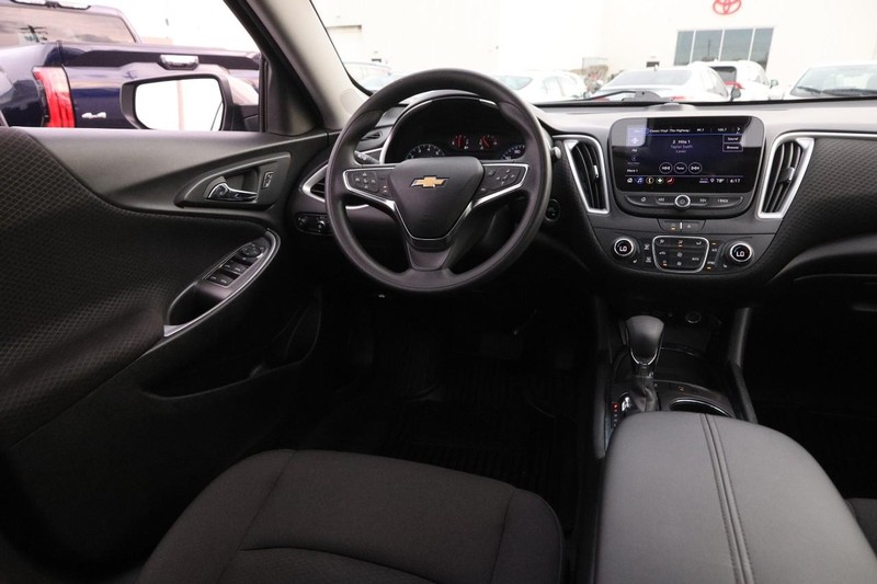 Chevrolet Malibu Vehicle Image 20