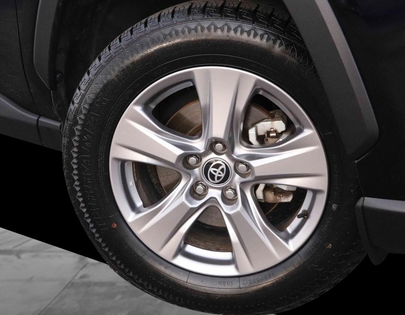 Toyota RAV4 Vehicle Image 03