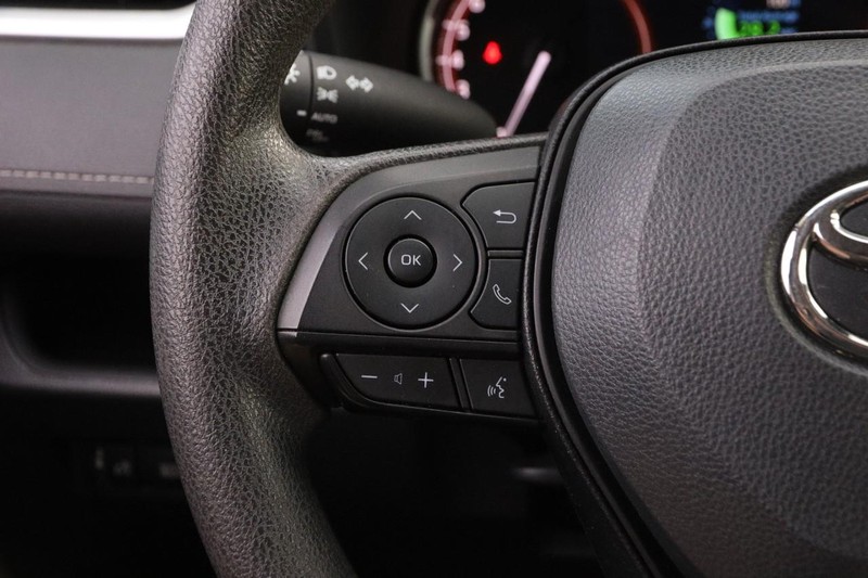 Toyota RAV4 Vehicle Image 11