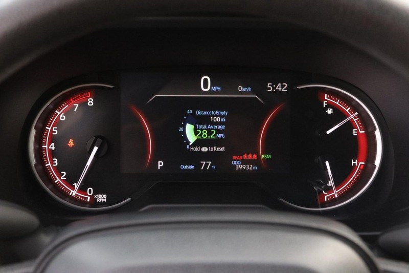 Toyota RAV4 Vehicle Image 13
