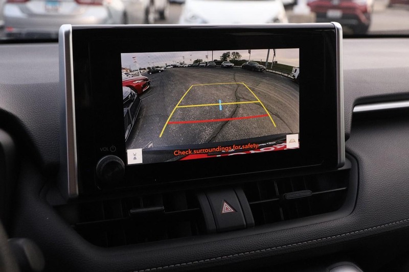 Toyota RAV4 Vehicle Image 16