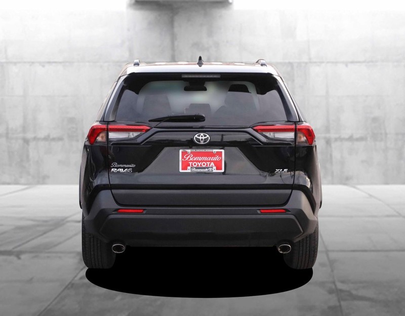 Toyota RAV4 Vehicle Image 06