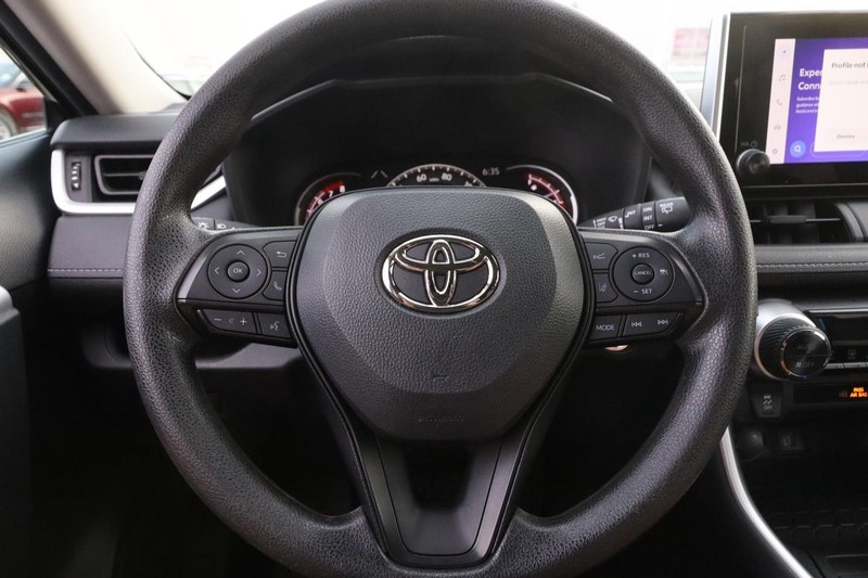 Toyota RAV4 Vehicle Image 10