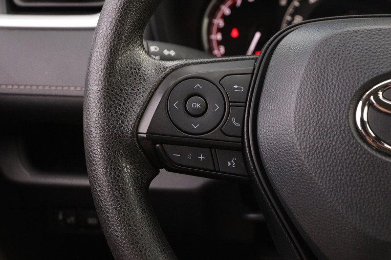 Toyota RAV4 Vehicle Image 11