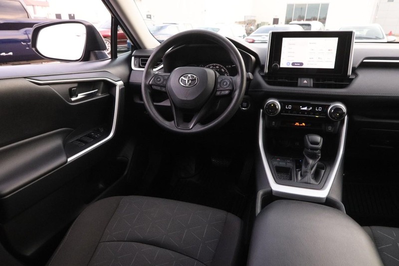 Toyota RAV4 Vehicle Image 21