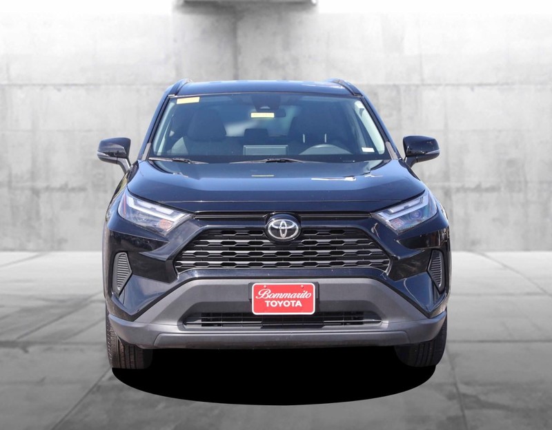 Toyota RAV4 Vehicle Image 04