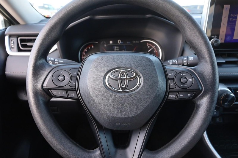 Toyota RAV4 Vehicle Image 10