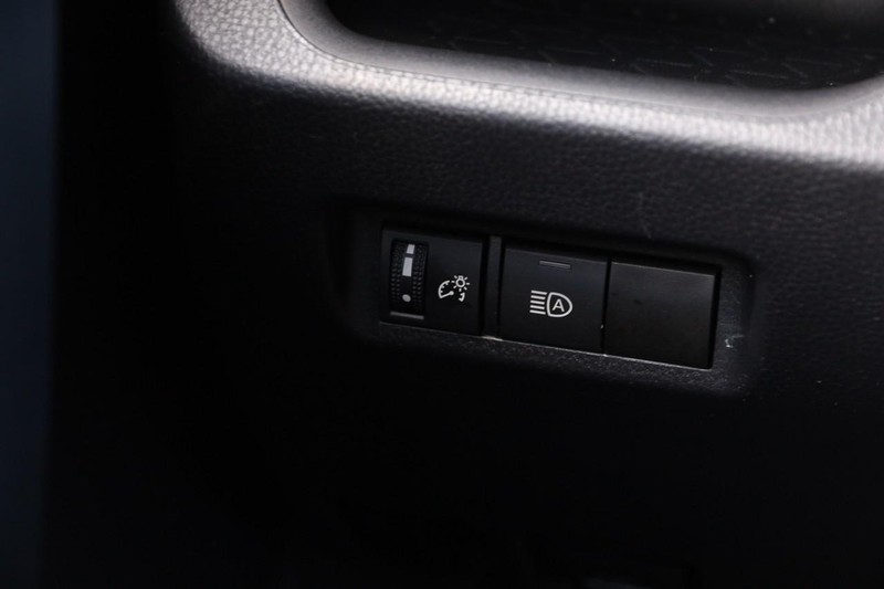 Toyota RAV4 Vehicle Image 19