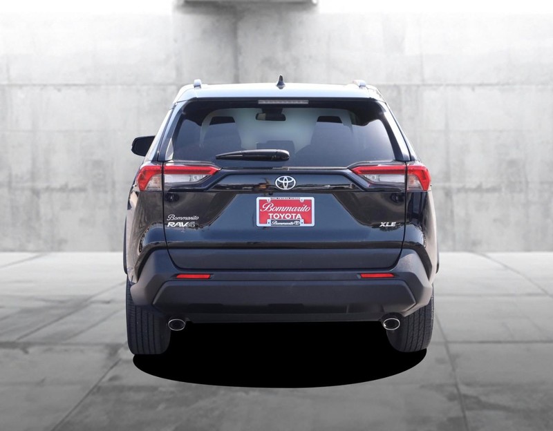 Toyota RAV4 Vehicle Image 06