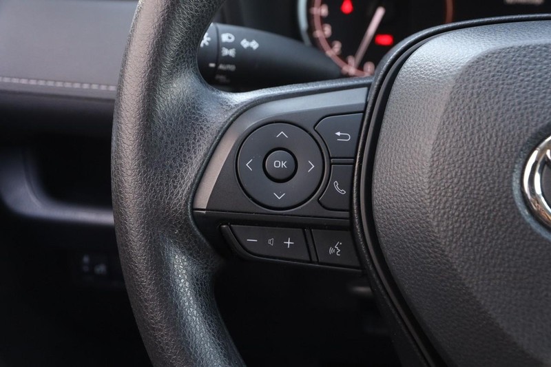 Toyota RAV4 Vehicle Image 11