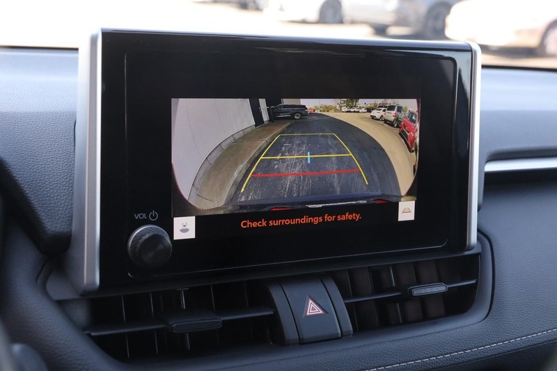 Toyota RAV4 Vehicle Image 16