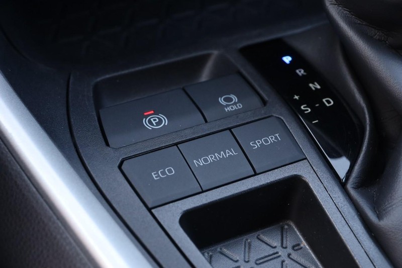 Toyota RAV4 Vehicle Image 18