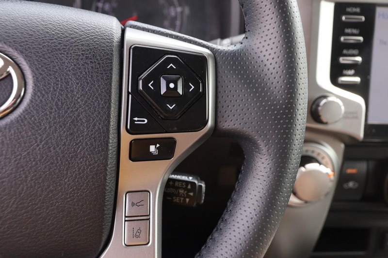 Toyota 4Runner Vehicle Image 12