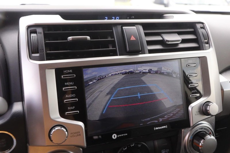 Toyota 4Runner Vehicle Image 16