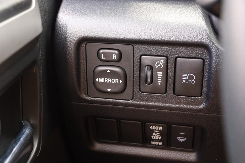 Toyota 4Runner Vehicle Image 19
