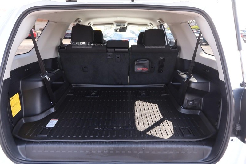Toyota 4Runner Vehicle Image 07