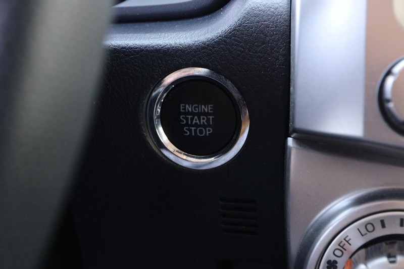 Toyota 4Runner Vehicle Image 14