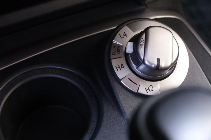 Toyota 4Runner Vehicle Image 18