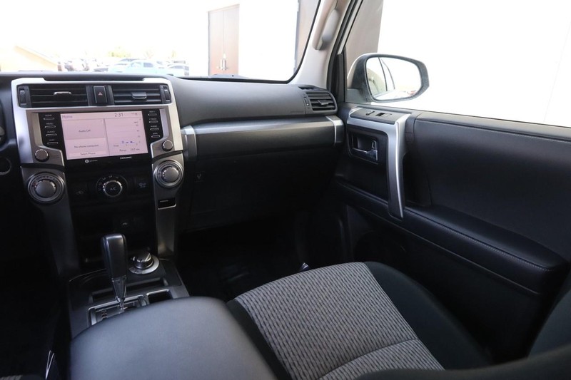 Toyota 4Runner Vehicle Image 24