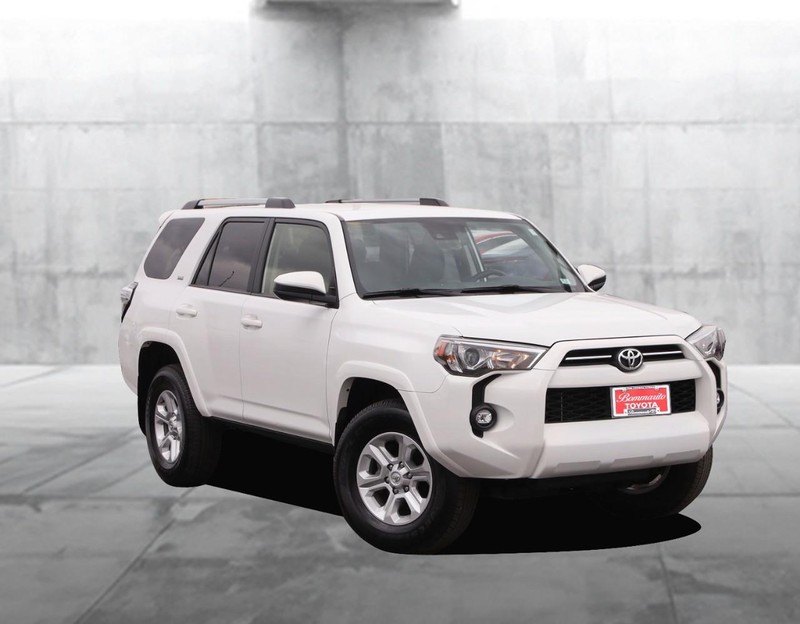 Toyota 4Runner Vehicle Image 02