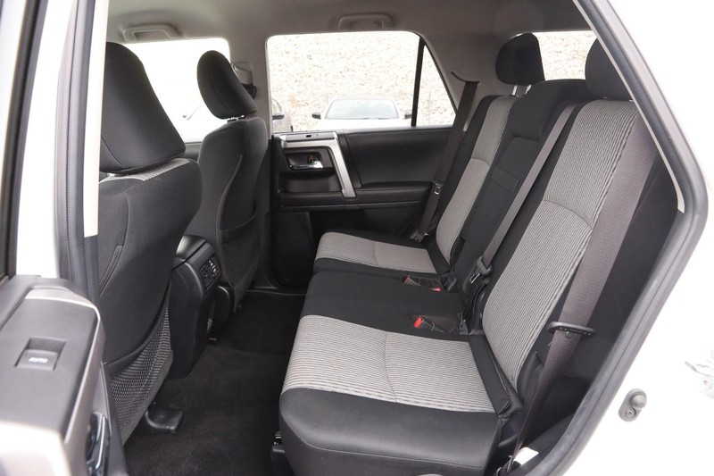 Toyota 4Runner Vehicle Image 10